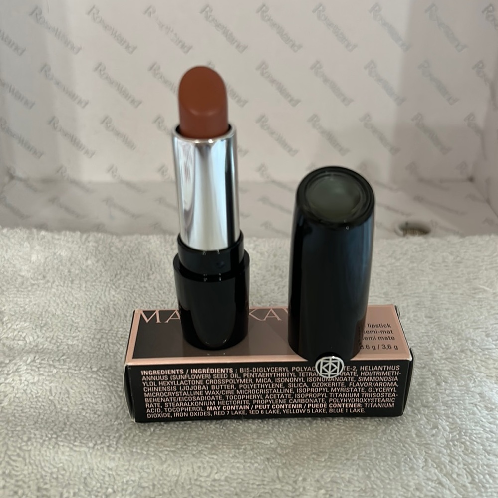 Mary Kay Gel Semi-Matte lipstick